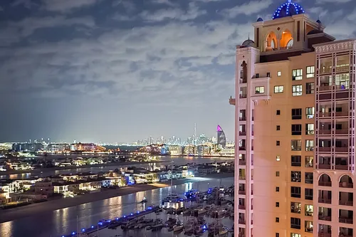 2 Bedrooms Apartment in Marina Residences 4