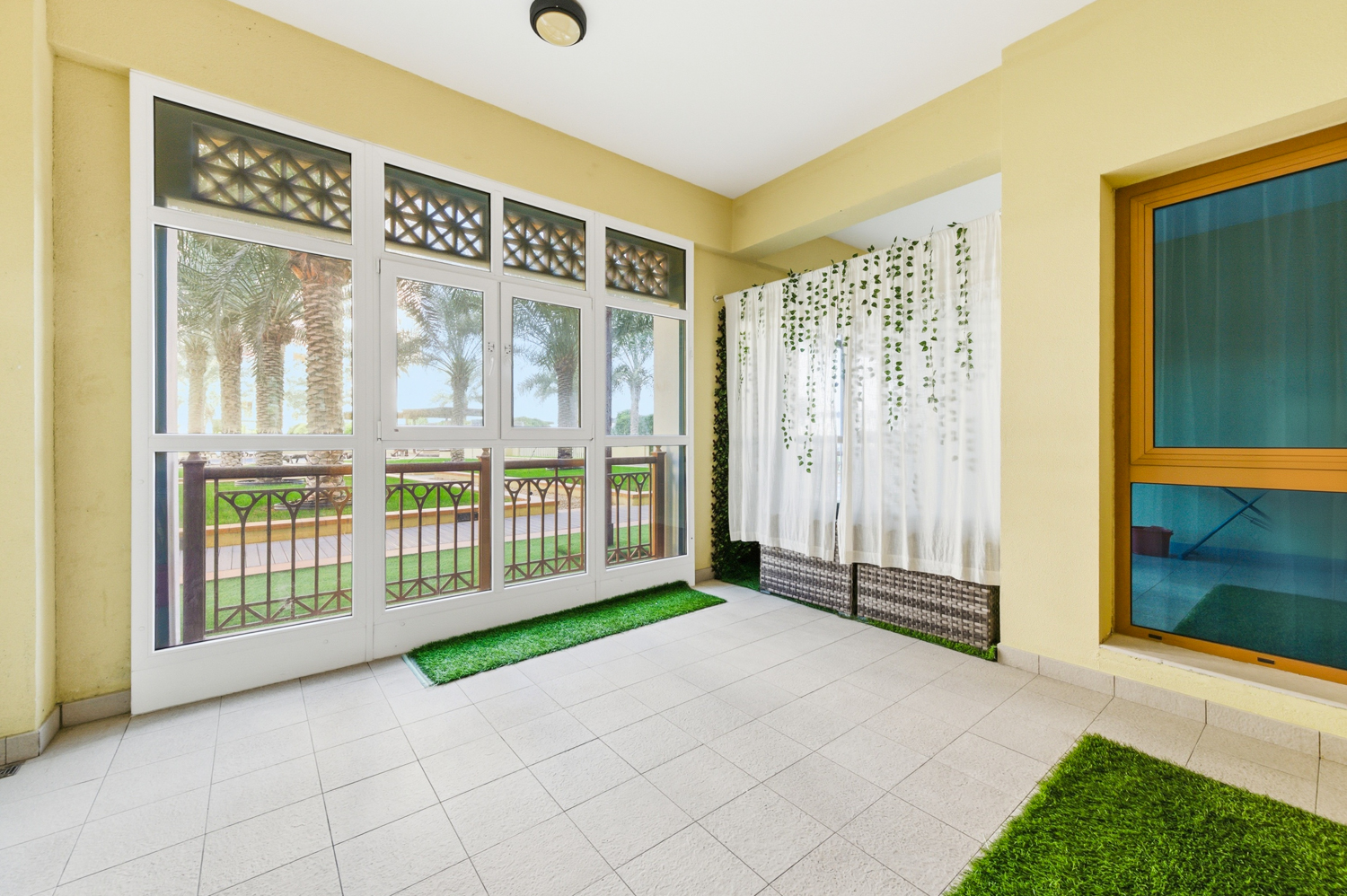 2 Bedrooms Apartment in Marina Residences 6