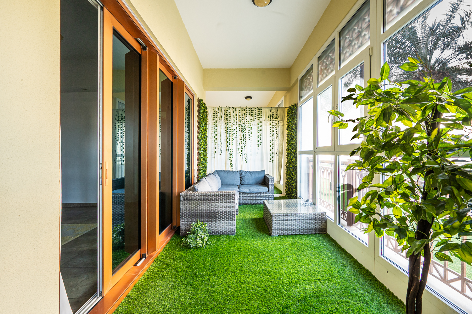 2 Bedrooms Apartment in Marina Residences 6