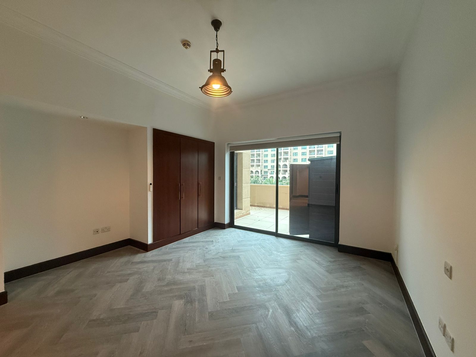 2 Bedrooms Apartment in Golden Mile 10