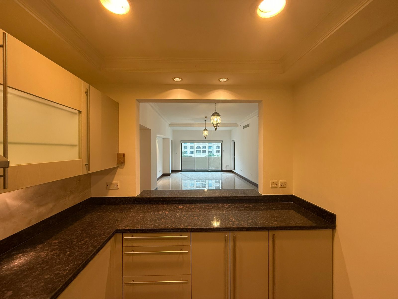 2 Bedrooms Apartment in Golden Mile 10