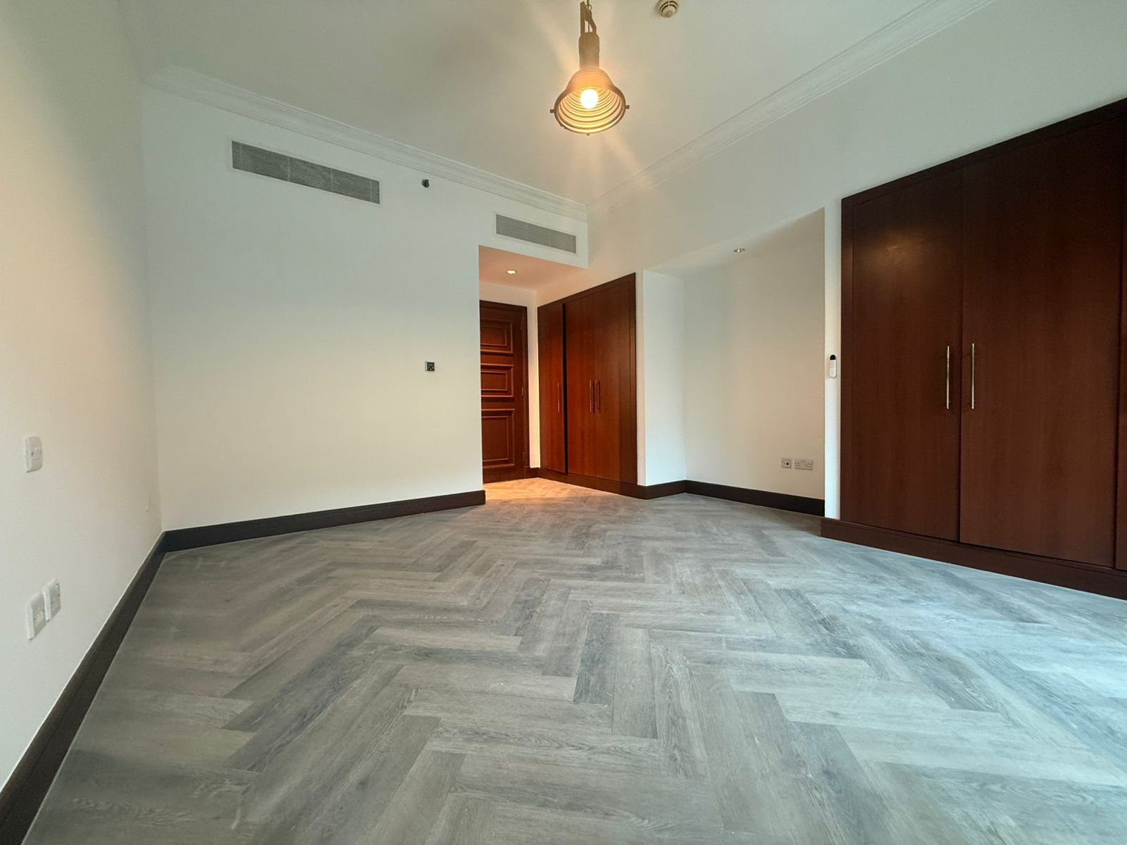 2 Bedrooms Apartment in Golden Mile 10