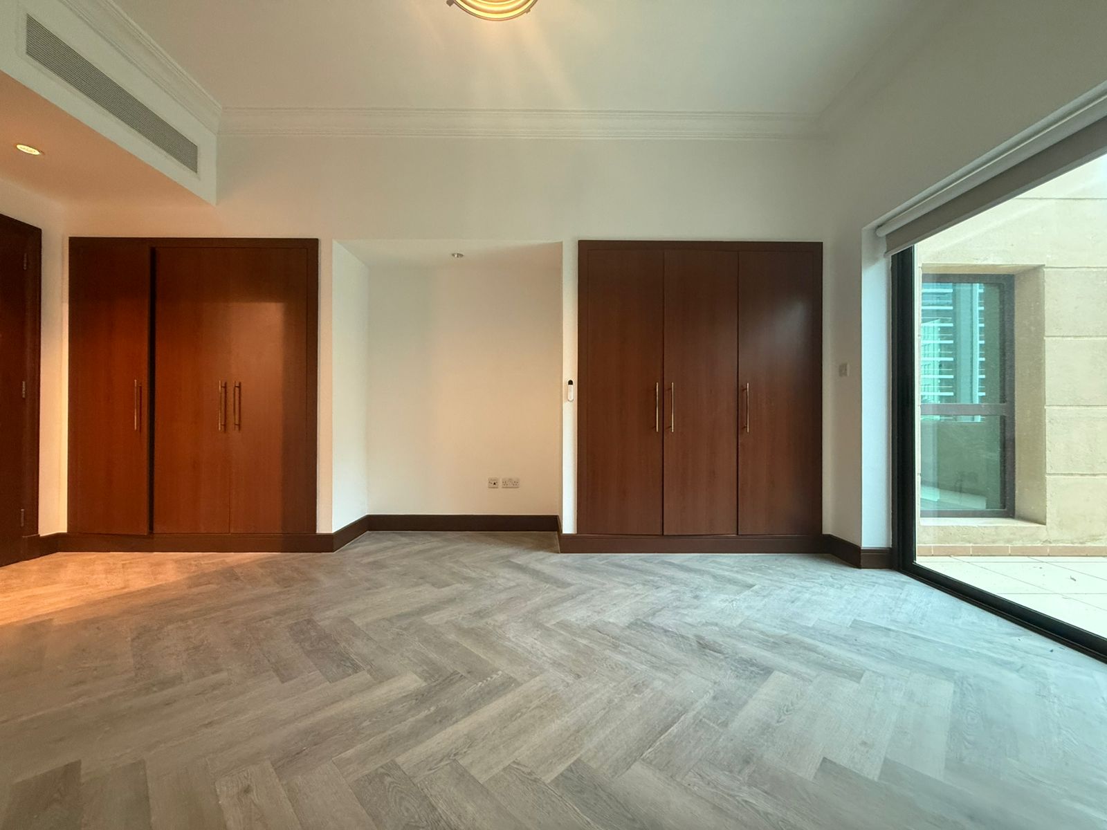 2 Bedrooms Apartment in Golden Mile 10