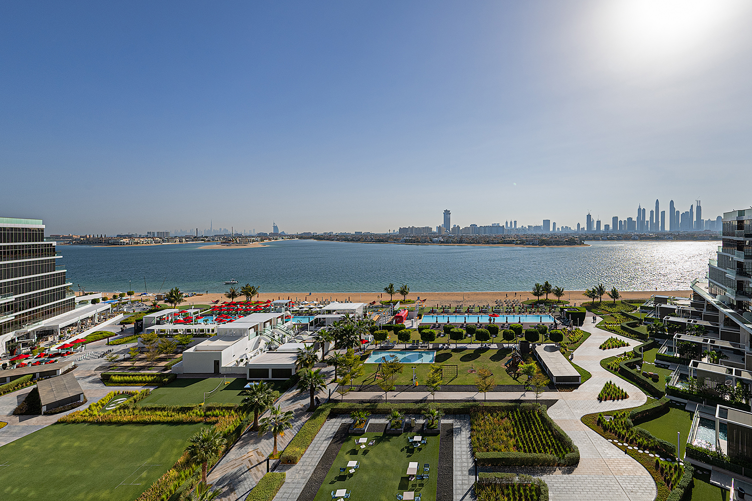 4 Bedrooms Apartment in The 8