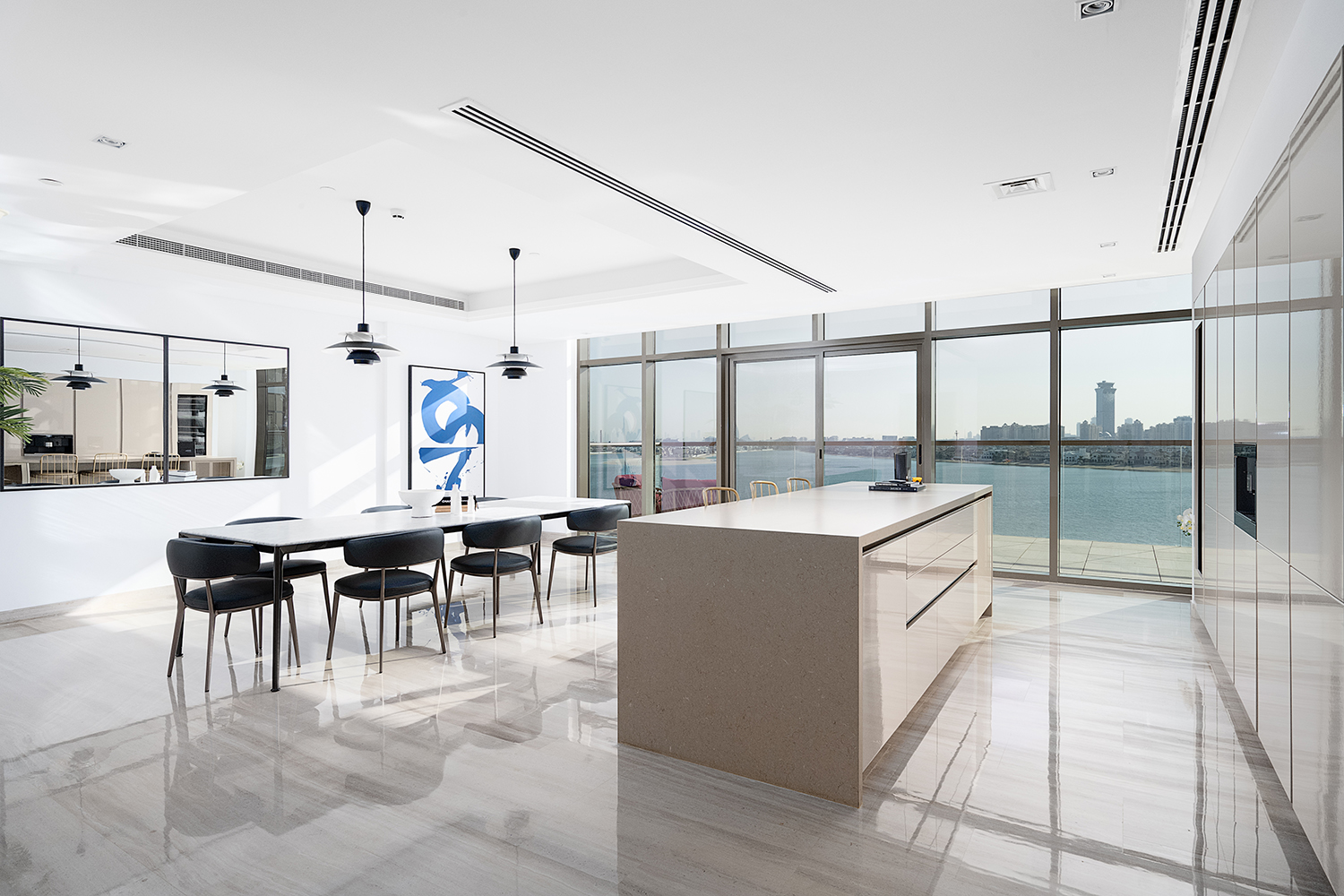 4 Bedrooms Apartment in The 8