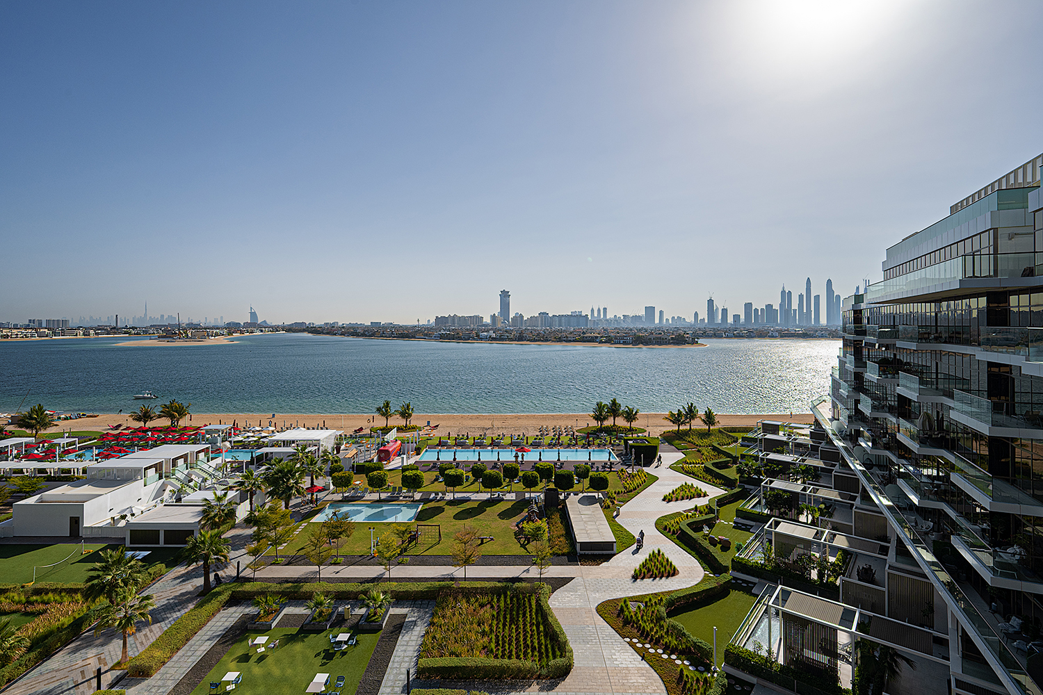 4 Bedrooms Apartment in The 8