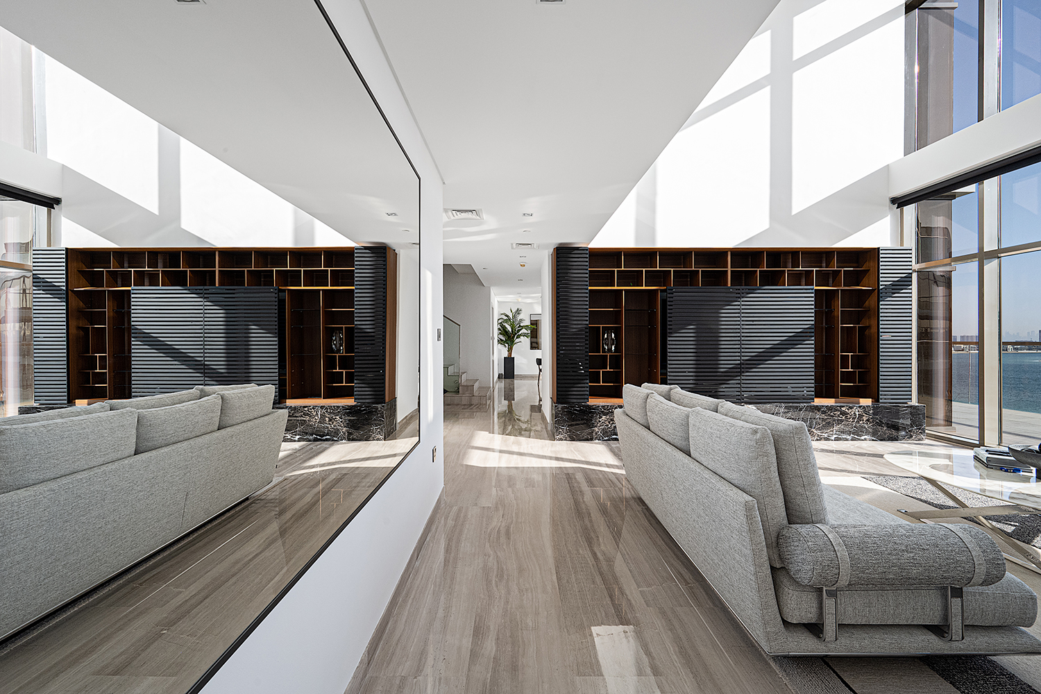 4 Bedrooms Apartment in The 8