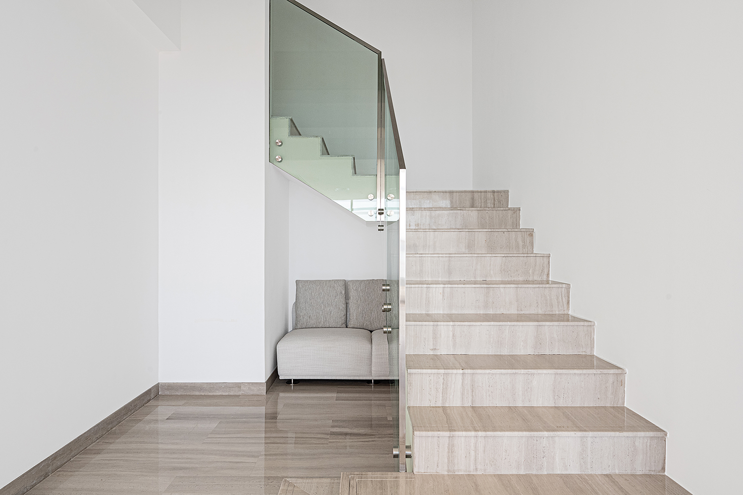 4 Bedrooms Apartment in The 8