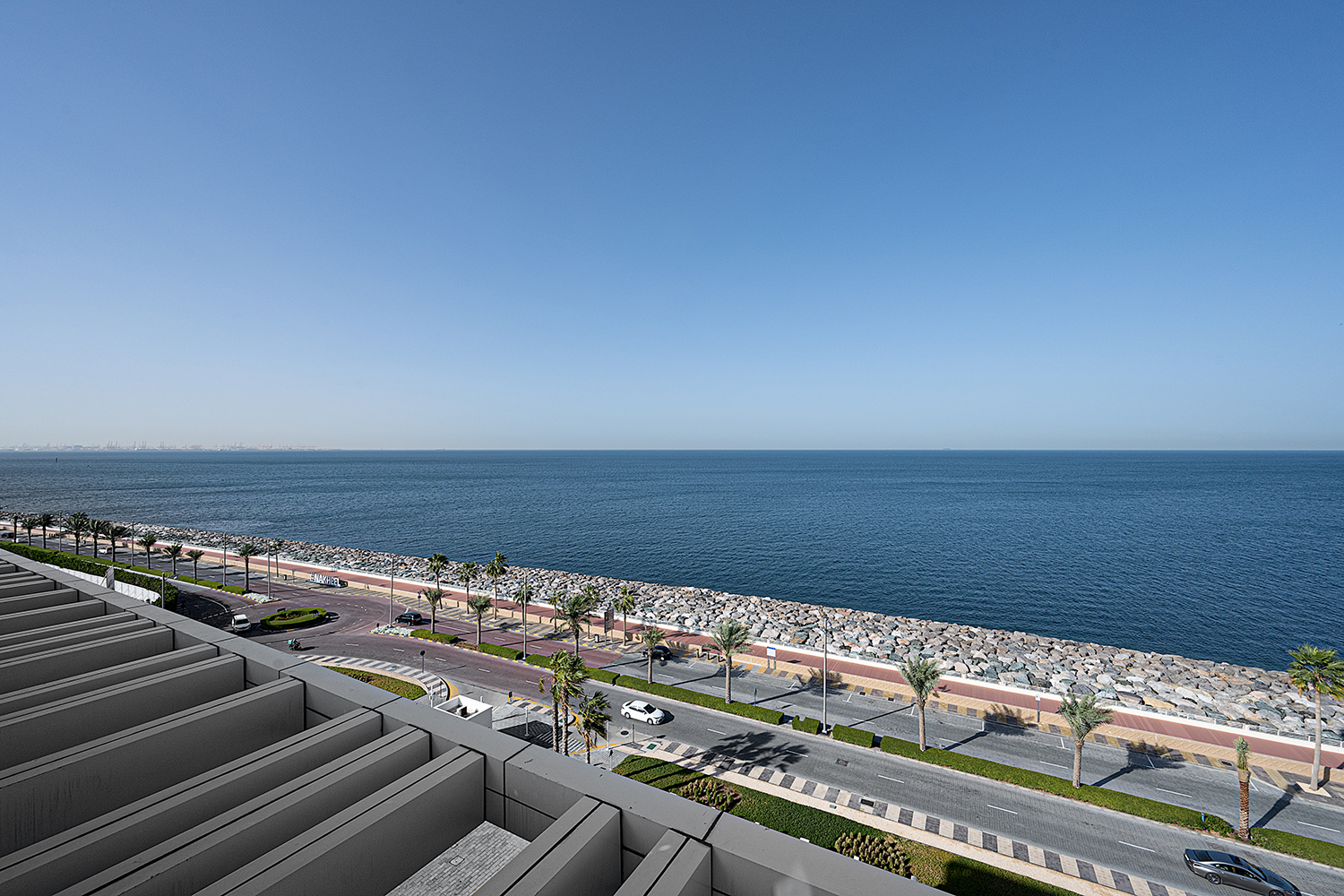 4 Bedrooms Apartment in The 8