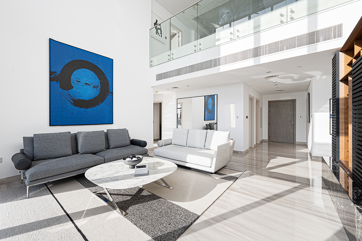 4 Bedrooms Apartment in The 8