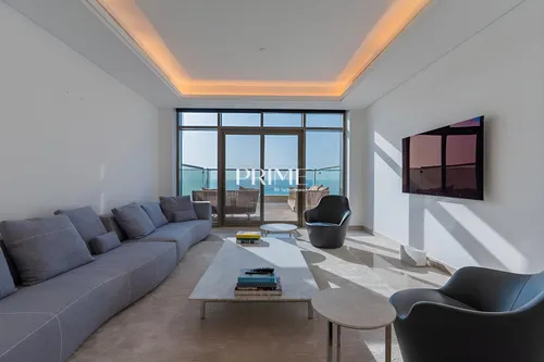 4 Bedrooms Apartment in The 8