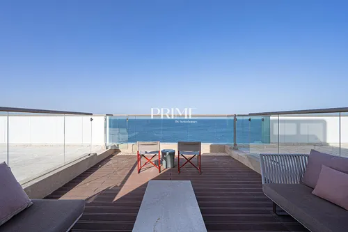 4 Bedrooms Apartment in The 8