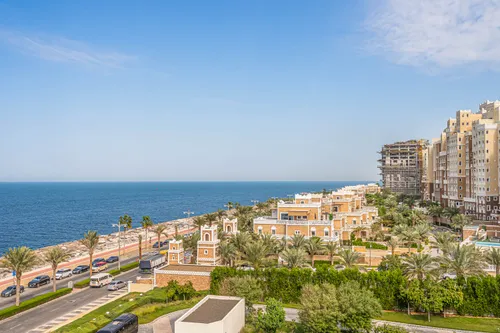 2 Bedrooms Apartment in The 8