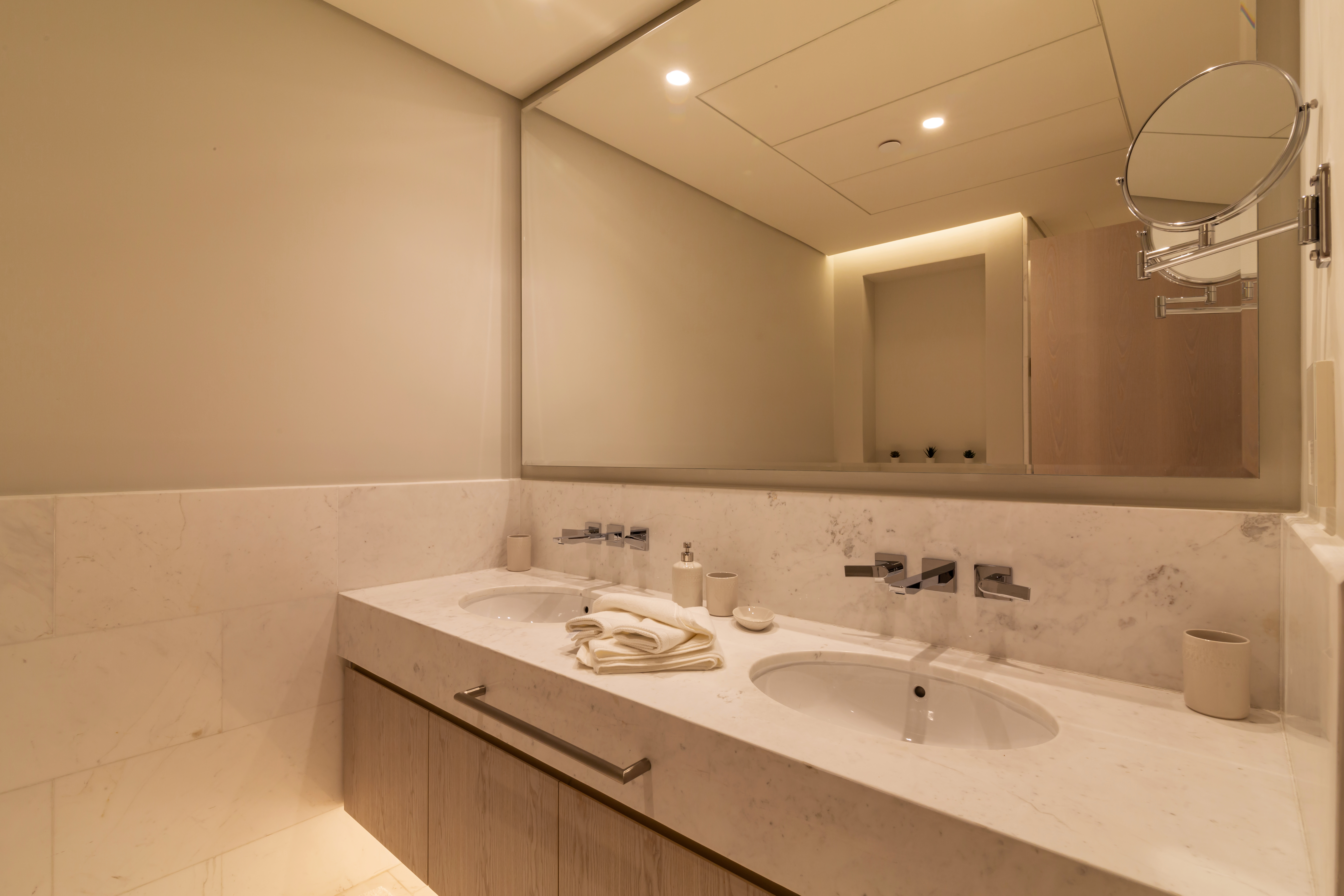  Apartment in The Palm Tower