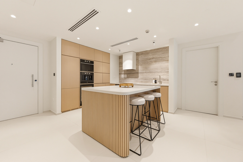 2 Bedrooms Apartment in Marina Residences 5