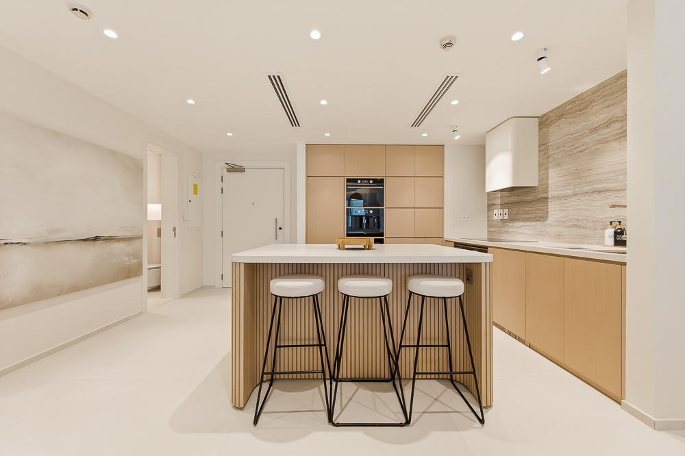 2 Bedrooms Apartment in Marina Residences 5