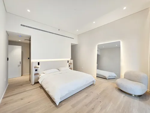 2 Bedrooms Apartment in Marina Residences 5