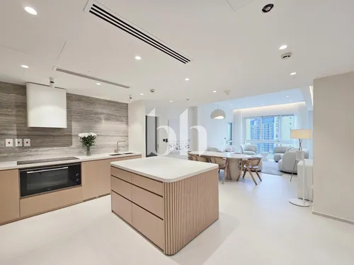 Upgraded| Converted into a 3 bedroom| Marina View