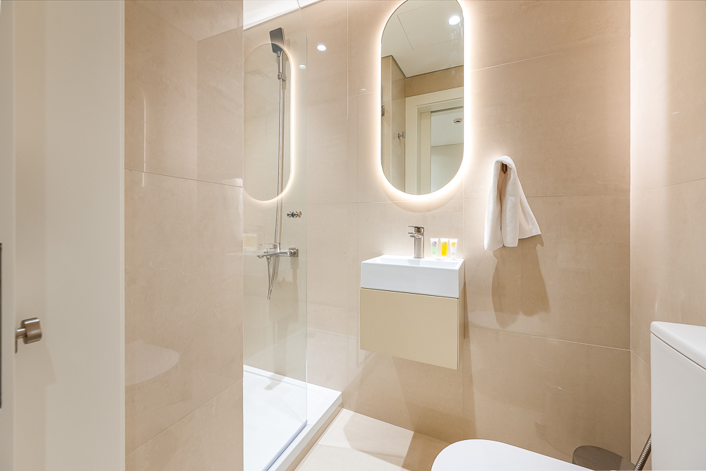 2 Bedrooms Apartment in Marina Residences 5