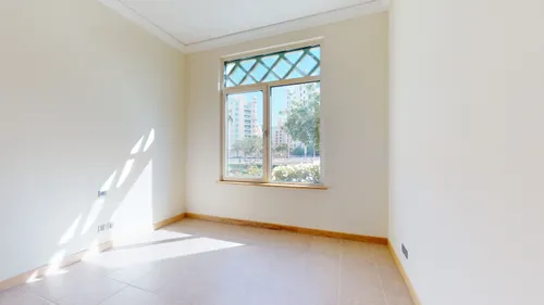 3 Bedrooms Apartment in Al Khudrawi