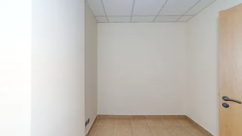 3 Bedrooms Apartment in Al Khudrawi