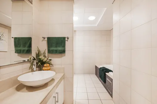 2 Bedrooms Apartment in Al Hallawi