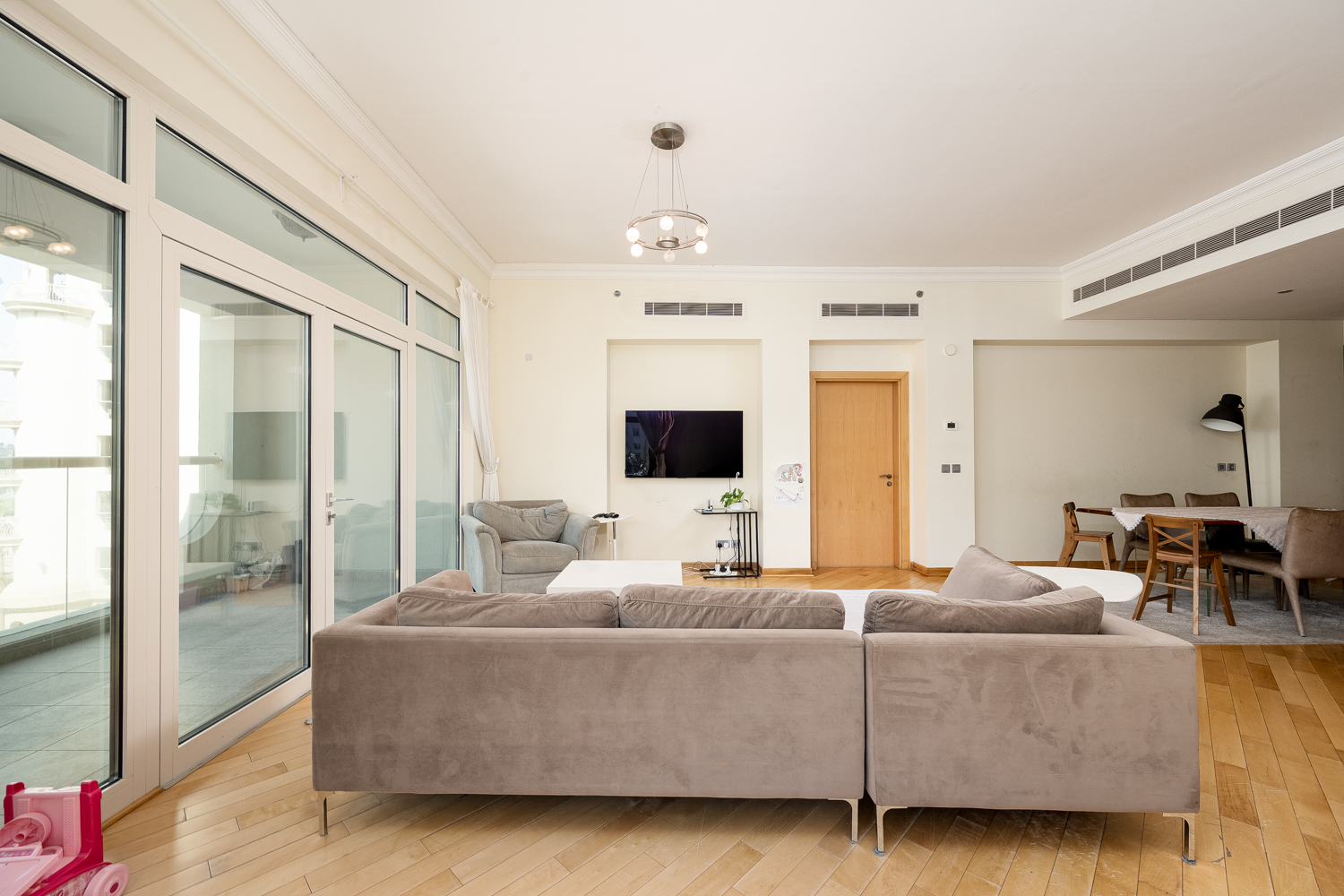 3 Bedrooms Apartment in Al Hatimi