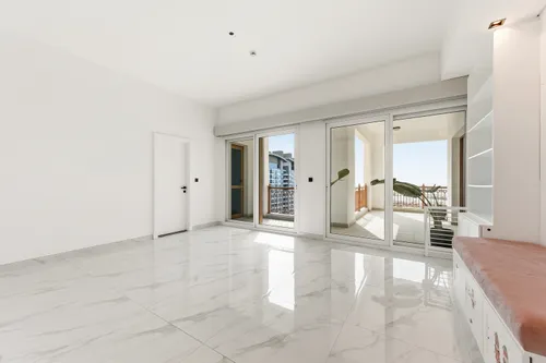 3 Bedrooms Apartment in Marina Residences 1