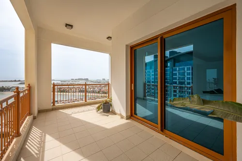 3 Bedrooms Apartment in Marina Residences 1