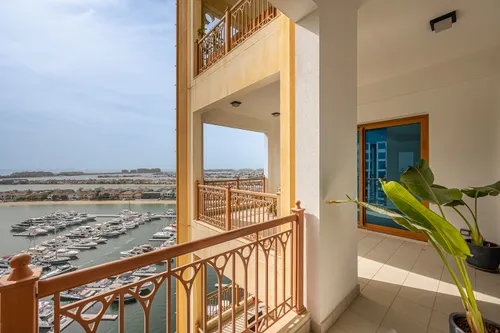 3 Bedrooms Apartment in Marina Residences 1