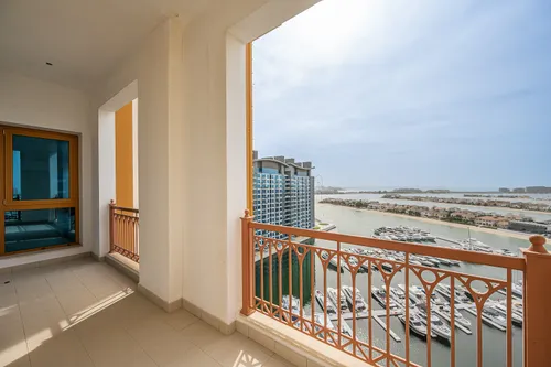 3 Bedrooms Apartment in Marina Residences 1