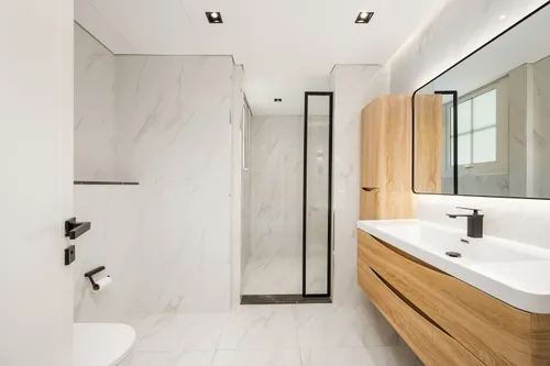 3 Bedrooms Apartment in Marina Residences 1