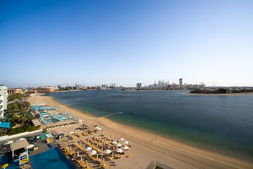 3 Bedrooms Apartment in Ellington Beach House