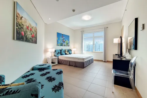 5 Bedrooms Apartment in Al Das