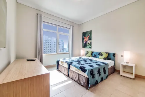 5 Bedrooms Apartment in Al Das