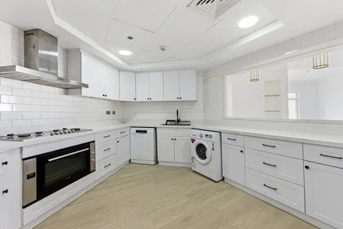 3 Bedrooms Apartment in Al Khushkar