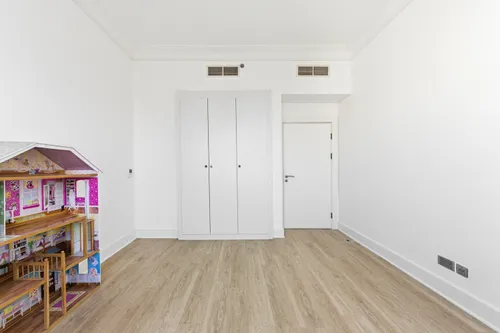 3 Bedrooms Apartment in Al Khushkar