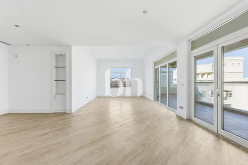 Upgraded | Park View | High Floor