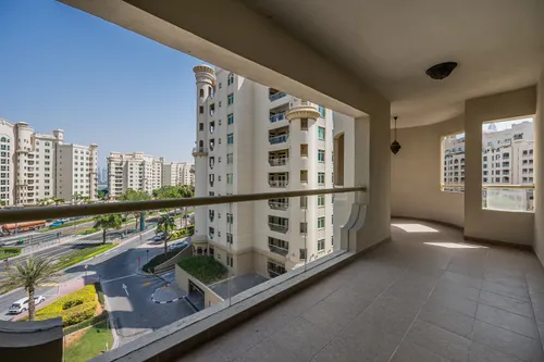 3 Bedrooms Apartment in Al Tamr