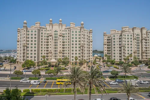 3 Bedrooms Apartment in Al Tamr