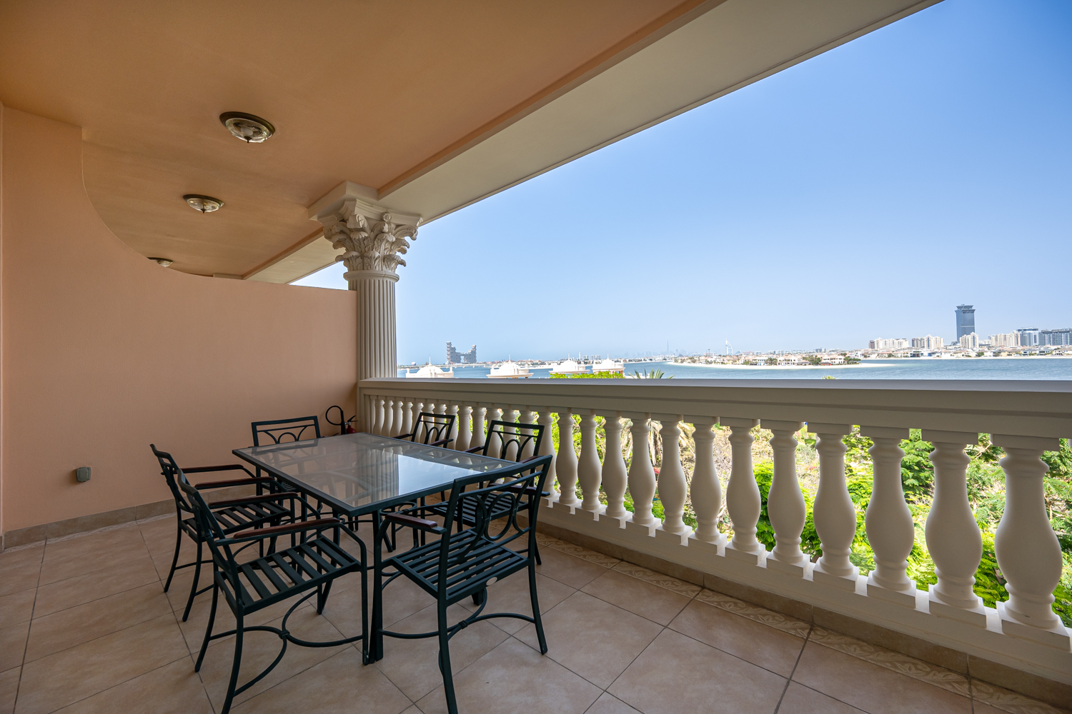 3 Bedrooms Apartment in Kempinski Palm Residence