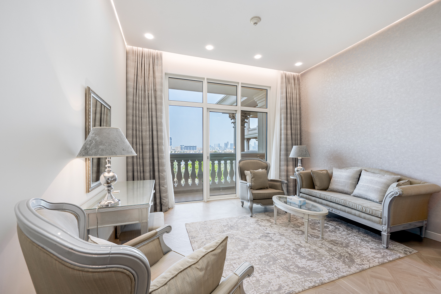 3 Bedrooms Apartment in Kempinski Palm Residence