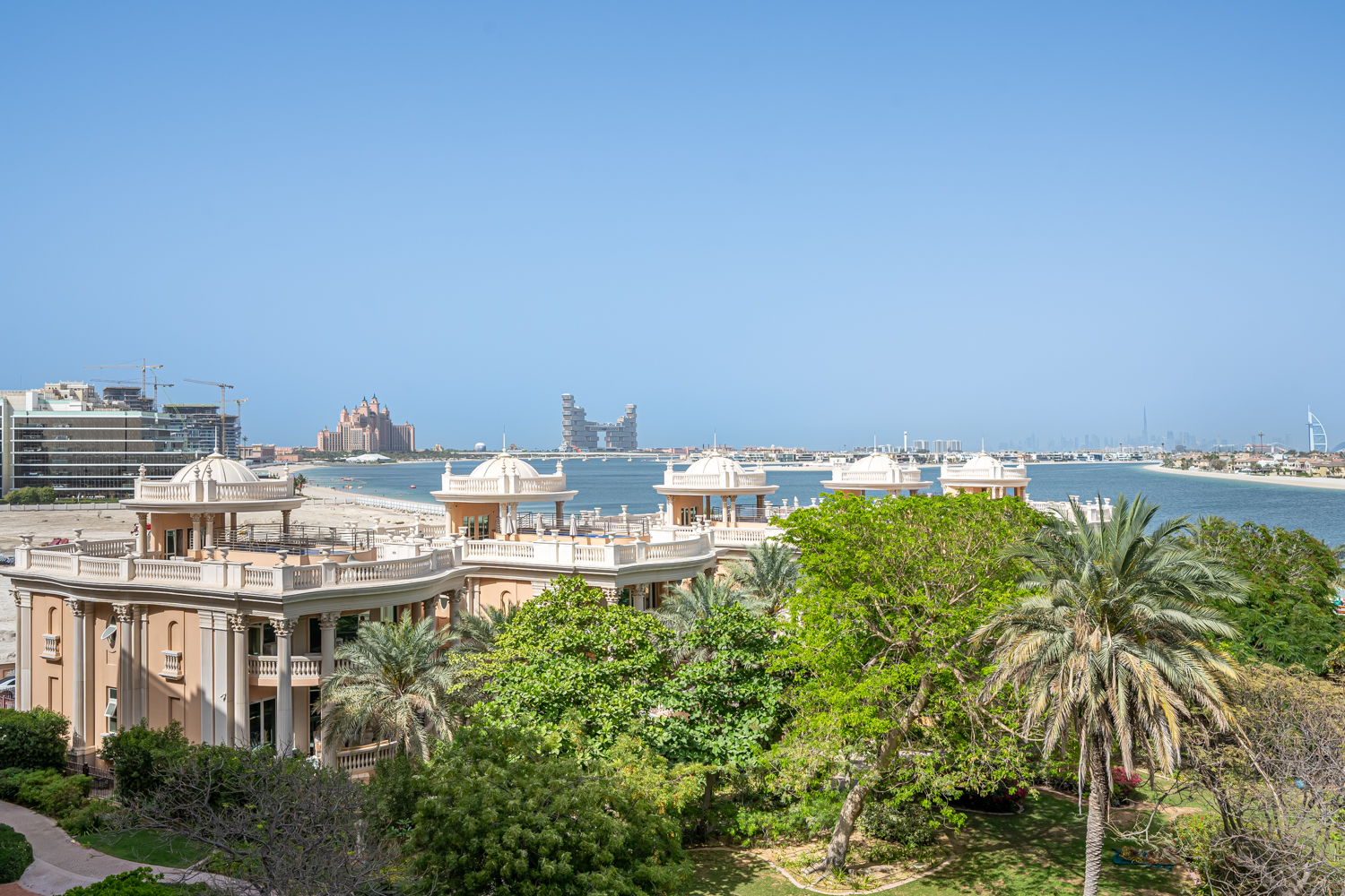 3 Bedrooms Apartment in Kempinski Palm Residence