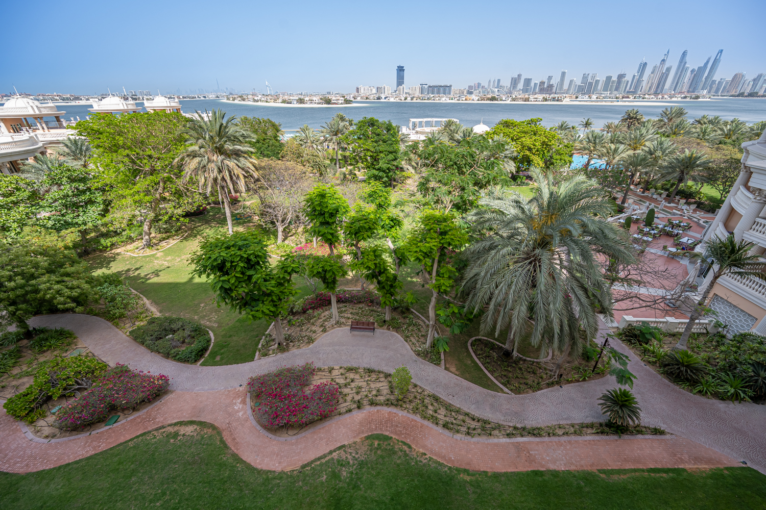 3 Bedrooms Apartment in Kempinski Palm Residence