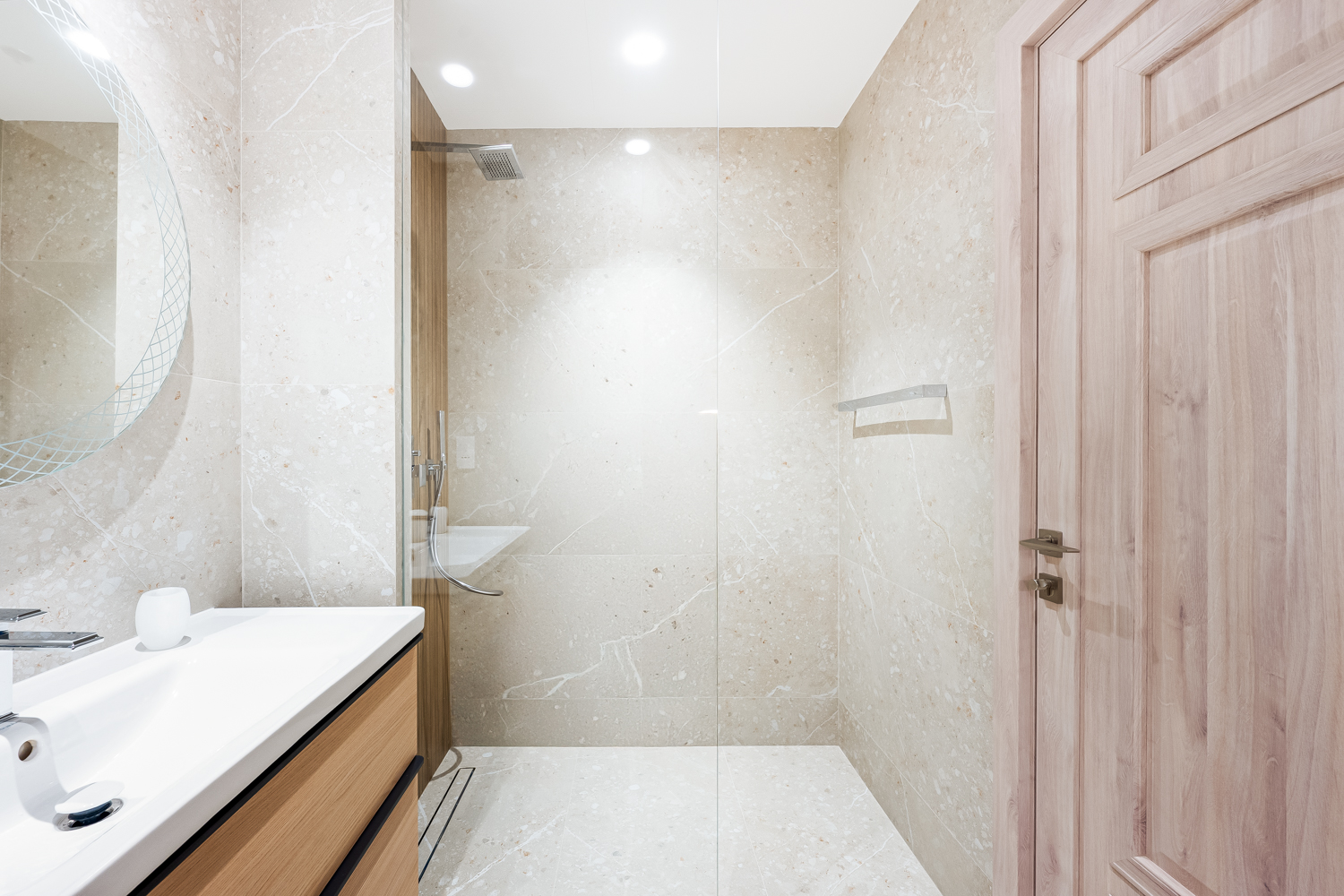 3 Bedrooms Apartment in Kempinski Palm Residence