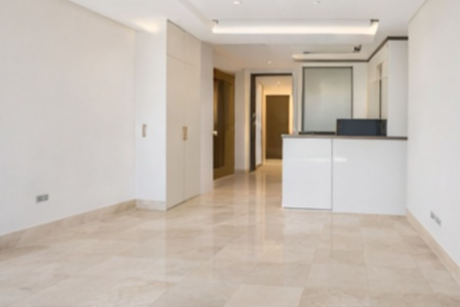 2 Bedrooms Apartment in The 8