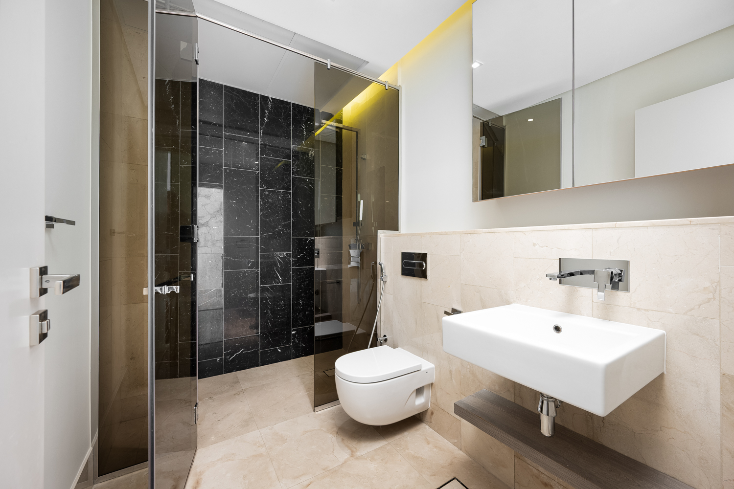 2 Bedrooms Apartment in The 8