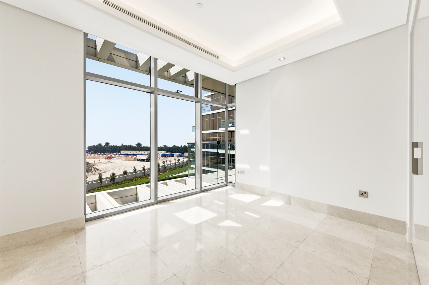 2 Bedrooms Apartment in The 8