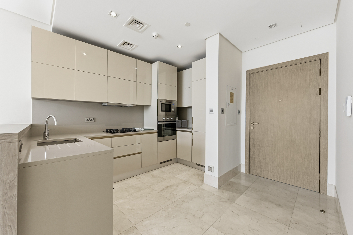 2 Bedrooms Apartment in The 8