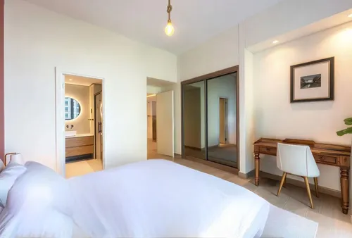 2 Bedrooms Apartment in Marina Residences 4